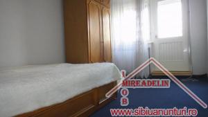 VAND APARTAMENT 4 camere zona Turnisor,   Soseaua Alba Iulia