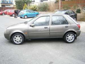 dezmembrez ford fiesta