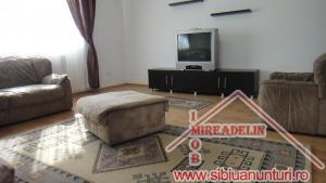 INCHIRIEZ APARTAMENT 2 CAMERE,   zona COMPA