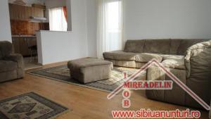 INCHIRIEZ APARTAMENT 2 CAMERE,   zona COMPA