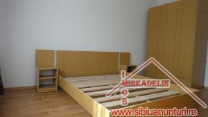 INCHIRIEZ APARTAMENT 2 CAMERE,   zona COMPA