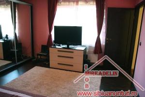INCHIRIEZ CASA,   5 CAMERE ,   CALEA DUMRAVII