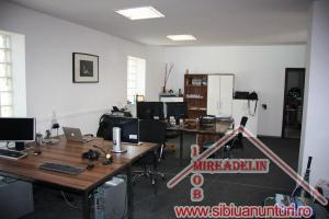 INCHIRIEZ CASA,   5 CAMERE ,   CALEA DUMRAVII