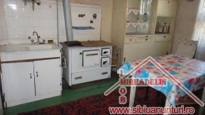VAND APARTAMENT LA CASA,    2 CAMERE,    ZONA CENTRALA