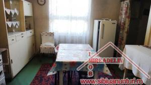 VAND APARTAMENT LA CASA,    2 CAMERE,    ZONA CENTRALA