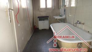 VAND APARTAMENT LA CASA,    2 CAMERE,    ZONA CENTRALA