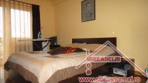 VAND APARTAMENT 3 CAMERE,   SELIMBAR