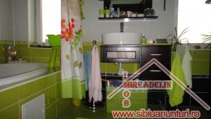 VAND APARTAMENT 3 CAMERE,   SELIMBAR