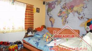VAND APARTAMENT 3 CAMERE,   SELIMBAR