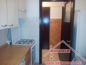 INCHIRIEZ APARTAMENT 2 CAMERE,   ZONA CEDONIA