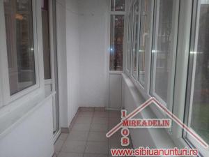 INCHIRIEZ APARTAMENT 2 CAMERE,   ZONA CEDONIA