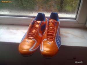 Ghete de fotbal PUMA V5.10 + aparatori Reusch