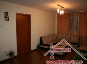 VAND APARTAMENT 2 CAMERE,  ZONA INTEREX