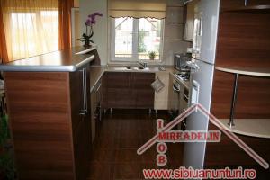 VAND APARTAMENT 2 CAMERE,  ZONA INTEREX