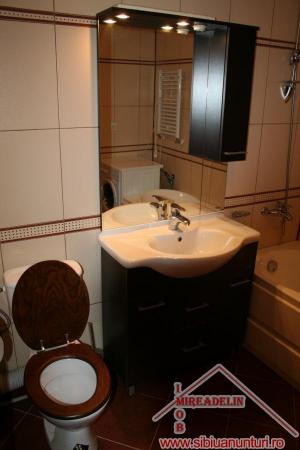 VAND APARTAMENT 2 CAMERE,  ZONA INTEREX
