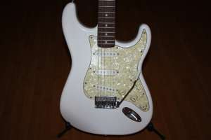 Chitara Squier Strat+Amplificator Squier Sp 10