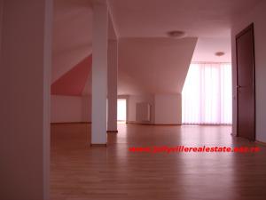 Inchiriere vila duplex Baneasa - Lac Grivita