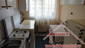 INCHIRIEM APARTAMENT 2 CAMERE,   ZONA M. VITEAZU