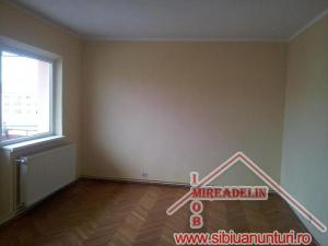 INCHIRIEZ APARTAMENT 3 CAMERE,   MARAMURESULUI