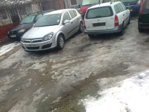 dezmembrez opel astra H