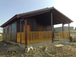 construim case  de lemn si cabane
