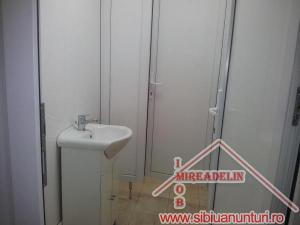 INCHIRIEZ SPATIU COMERCIAL,   ZONA CENTRALA