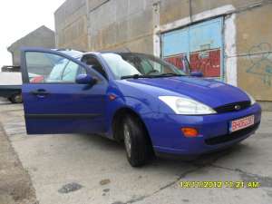 Ford Focus Phonix Blau 1388 cmc