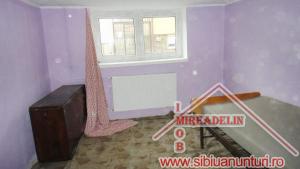 INCHIRIEZ CASA D+P,    SINGUR IN CURTE,    ZONZ GARA MICA