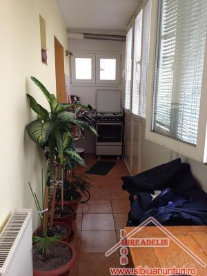 INCHIRIEZ APARTAMENT 2 CAMERE ,   STRAND