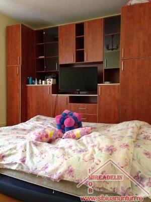 INCHIRIEZ APARTAMENT 2 CAMERE ,   STRAND