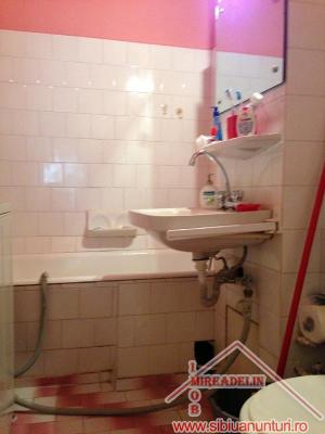 INCHIRIEZ APARTAMENT 2 CAMERE ,   STRAND
