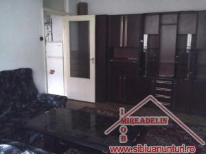 INCHIRIEZ APARTAMENT 2 CAMERE,   STRADA RAHOVA