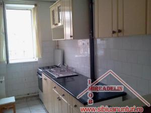 INCHIRIEZ APARTAMENT 2 CAMERE,   STRADA RAHOVA