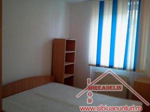 INCHIRIEZ APARTAMENT 2 CAMERE,   STRADA RAHOVA