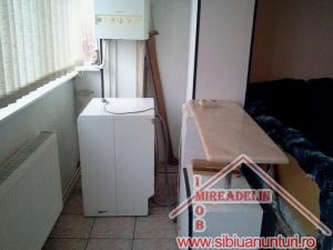 INCHIRIEZ APARTAMENT 2 CAMERE,   STRADA RAHOVA