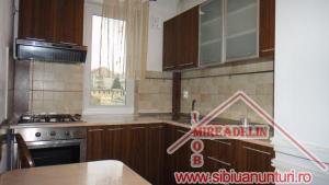 INCHIRIEZ APARTAMENT 2 CAMERE CEDONIA