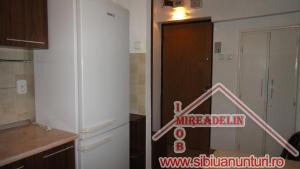INCHIRIEZ APARTAMENT 2 CAMERE CEDONIA