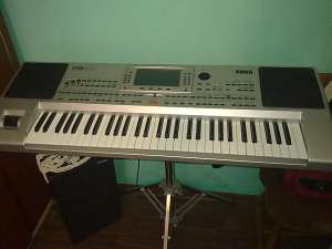 Orga Korg PA80 impecabila