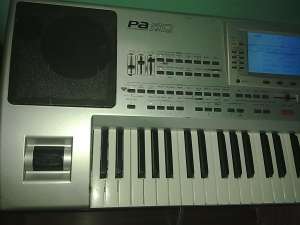Orga Korg PA80 impecabila