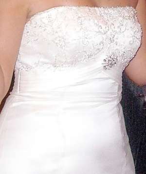 Rochie Eddy K,    model sirena cu trena,    cu cristale Swarovsky,    pentru 1.70-1.80 m,    58-68 k