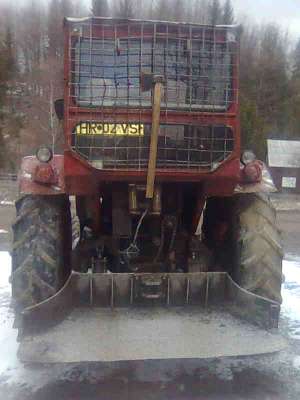 2 buc tractor 651