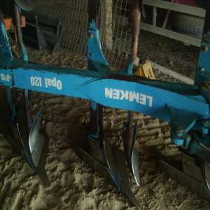vand plug  lemken opal 120 cu 5   brazde