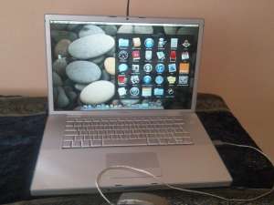 APPLE MACBOK PRO 4G RAM,  500 G HARD