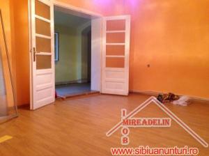 INCHIRIEM CASA,   2 CAMERE,   PIATA CLUJ