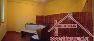INCHIRIEM CASA,   2 CAMERE,   PIATA CLUJ