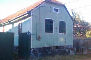 Vand casa ieftina in Dacia
