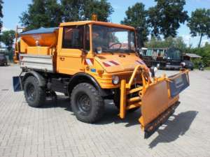 UNIMOG MERCEDES BENZ U 600