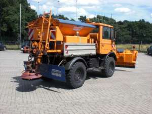 UNIMOG MERCEDES BENZ U 600