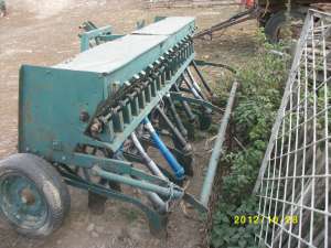 Semanatoare sup18 patine pentru tractor u445