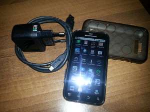 vand telefon MOTOROLA DEFY MB525